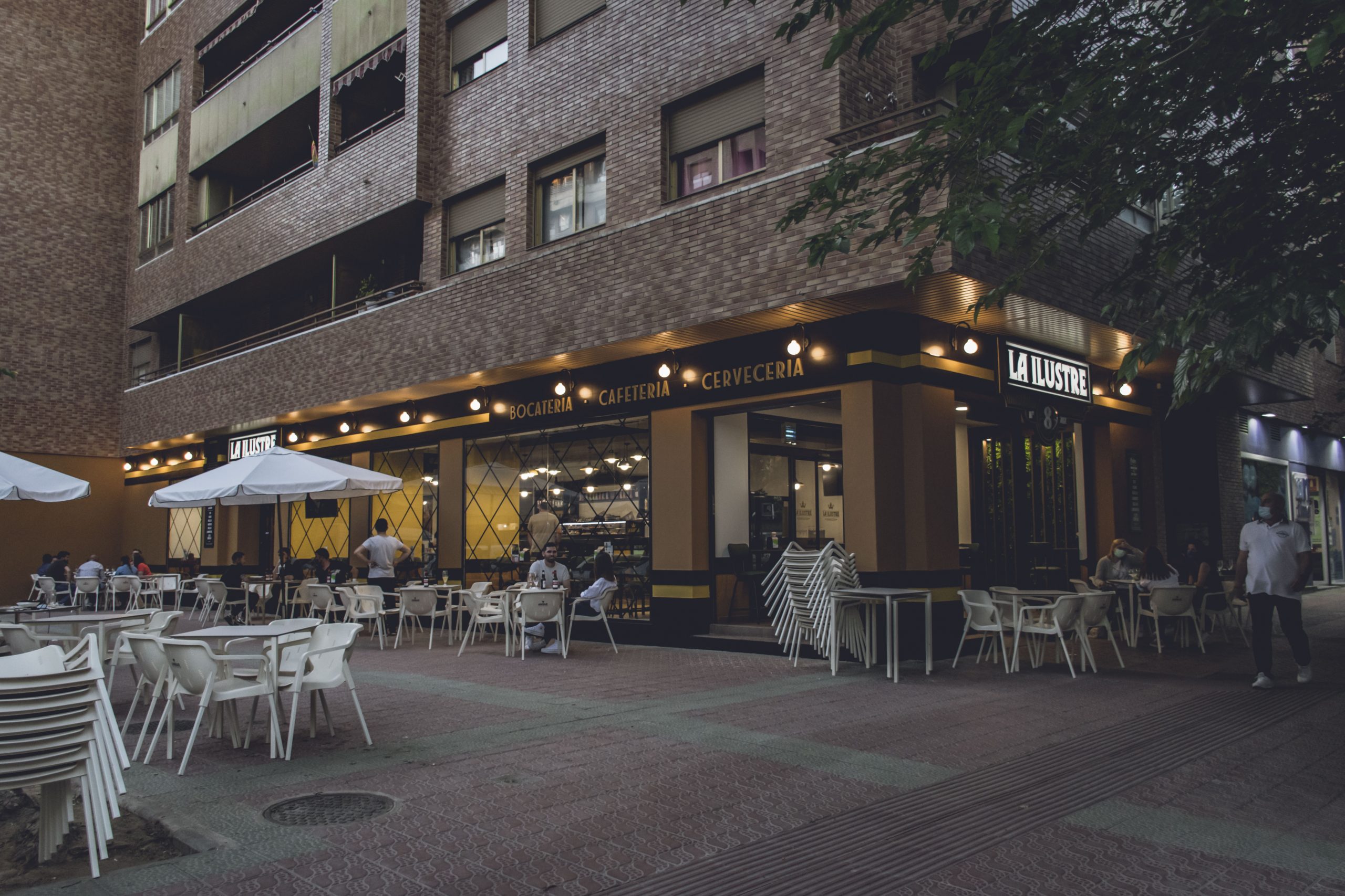Cafeteria LA ILUSTRE Zaragoza